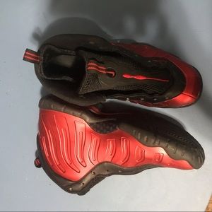 Red nike foam posites size 5